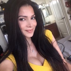 Meet your Posher, Kathiuska